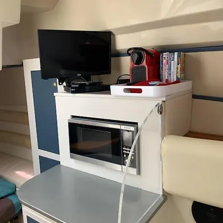 Bateau-hôtel Vedette Pour Sejour Inoubliable *